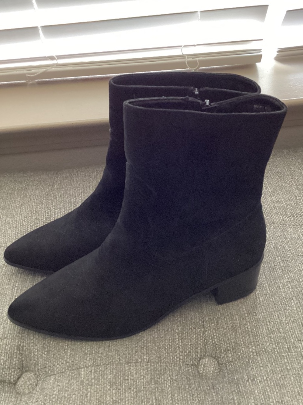 CHASE AND CHLOE Malena Western Boot, size 7.5